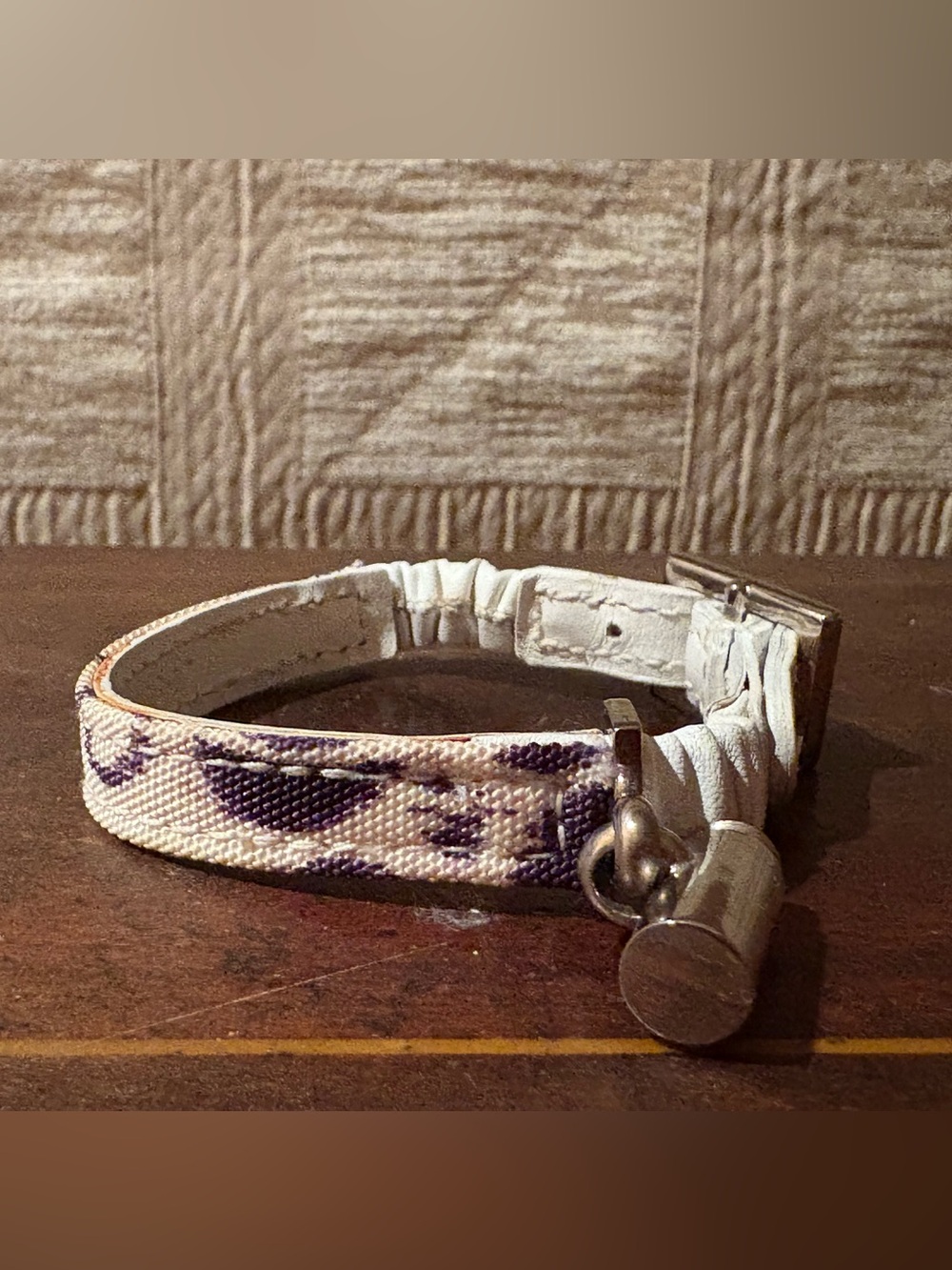 Gucci White Leather Bracelet with Silver Buckle & Leopard Detail